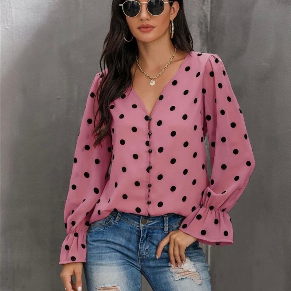 ⭐️HOST PICK⭐️ Polka dot Top - Long Sleeve